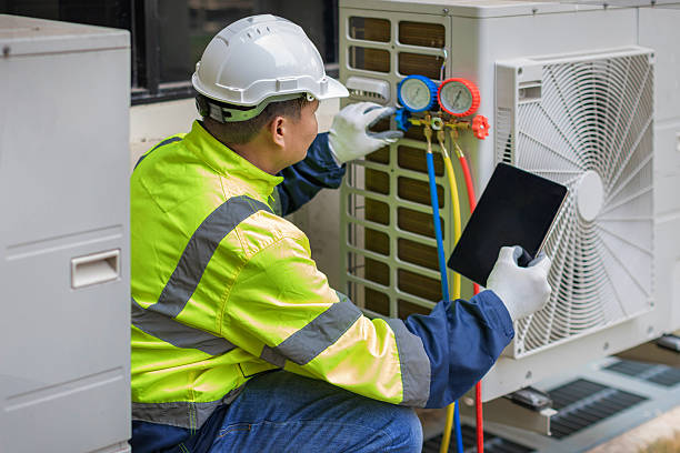 Professional Ac Installation technician working in Plymouth, MA